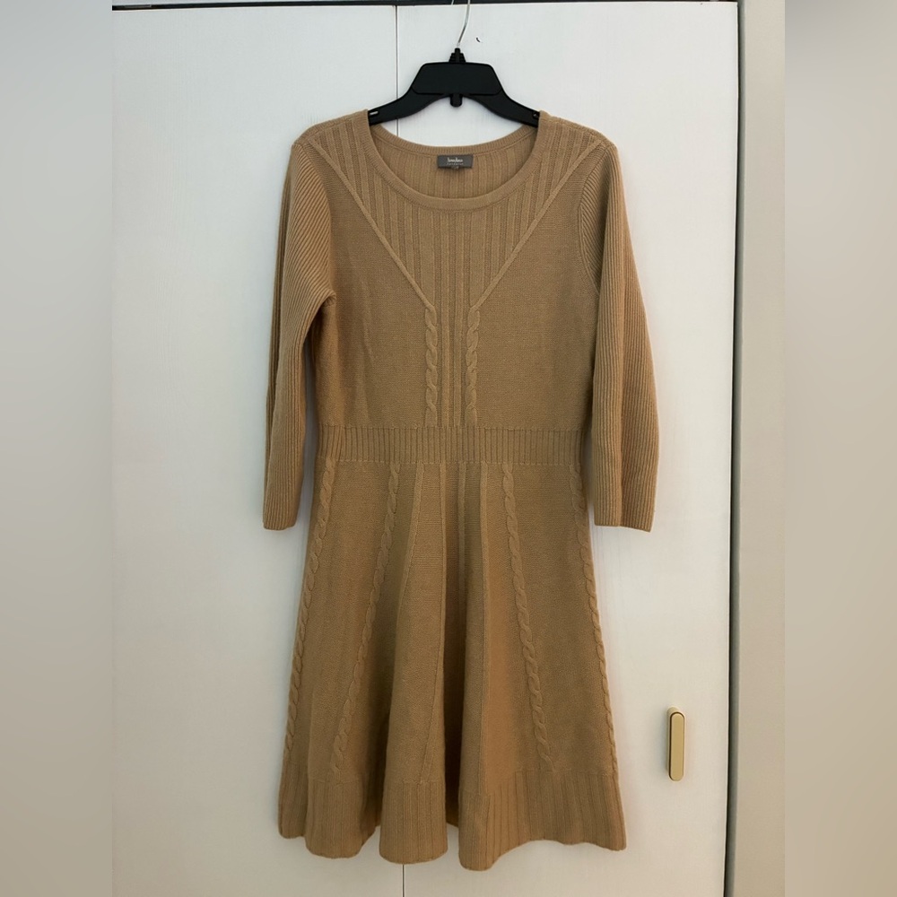 Neiman Marcus 100% Cashmere Cable Knit Flare Dress Tan. Large